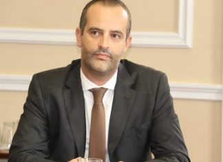 O Governo Regional cortou mais de 70 milhões de euros em verbas do FEDER destinadas à área social, alertou Miguel Costa