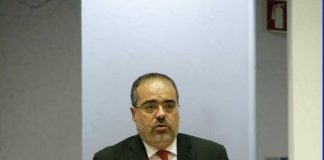 Sala de pequena cirurgia do Hospital de Ponta Delgada com aumento de produção e margem de crescimento, assegura Rui Luís
