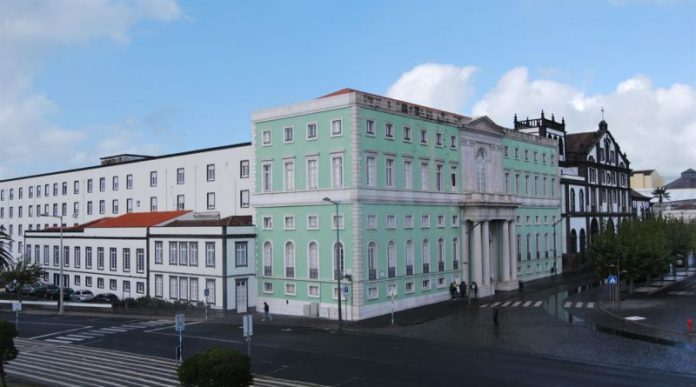 Santa-Casa-da-Misericórdia-de-Ponta-Delgada-800x445