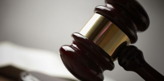 Ex-diretor da Liga exonerado reclama 338 mil euros