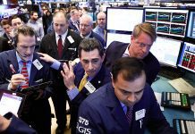 Última etapa do acordo comercial anima Wall Street no dia em que a banca apresenta mais resultados