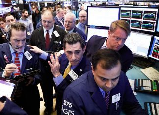 Última etapa do acordo comercial anima Wall Street no dia em que a banca apresenta mais resultados