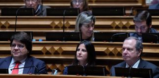 Deputados do PS na República pedem intervenção do Governo nos atrasos dos CTT nos Açores