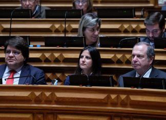 Deputados do PS na República pedem intervenção do Governo nos atrasos dos CTT nos Açores