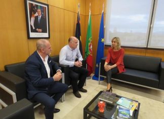 Governo dos Açores assina contrato programa com o Clube Naval de Vila Franca do Campo permitindo a realização do Red Bull Cliff Diving