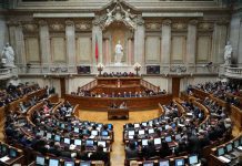 PS, PCP, CDS e PEV aprovam estatuto dos magistrados, dez socialistas com declaração de voto