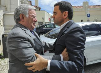 Europeias. Basílio Horta elogia Pedro Marques como ministro mas queixa-se da linha de Sintra