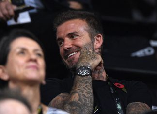 David Beckham impedido de conduzir durante seis meses por causa do telemóvel