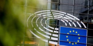 Parlamento Europeu divulga primeira projeção de resultados globais depois das 22:15