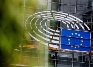 Parlamento Europeu divulga primeira projeção de resultados globais depois das 22:15