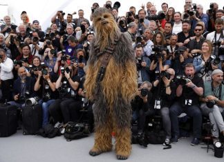 Morreu Peter Mayhew, ator que interpertou Chewbacca na Guerra das Estrelas