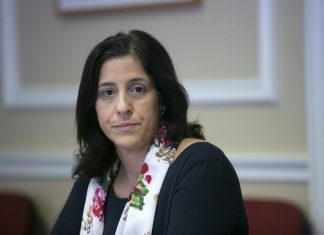 PS/Açores concorda com o reforço da Autonomia das Escolas e confia na competência dos professores para escolherem a gestão curricular