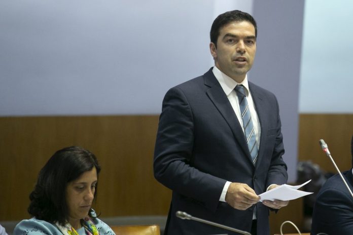 Deputado André Rodrigues
