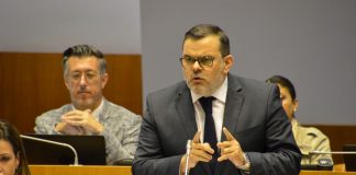Partido Socialista recusa ouvir pais e alunos sobre reforma curricular nos Açores
