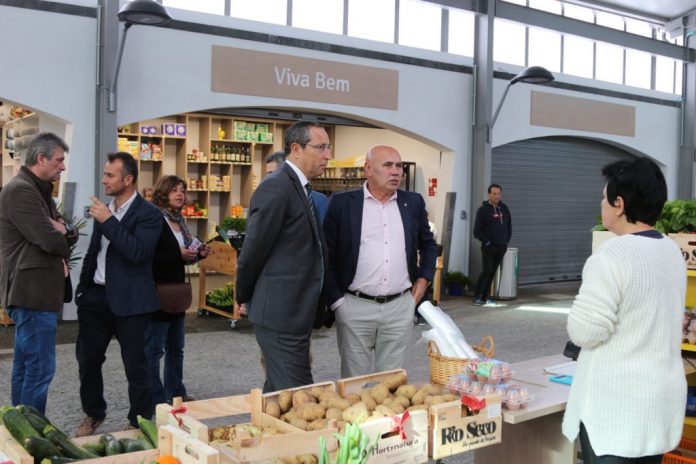 João Ponte visita Mecado Municipal da Horta