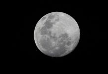 A Lua está a encolher e a ganhar ‘rugas’