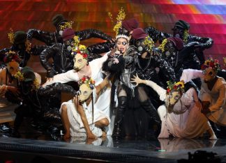 Eurovisão. Organização apanhada de surpresa com bandeiras de Israel e da Palestina em atuação de Madonna