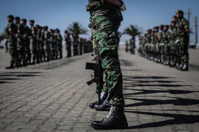 Militares