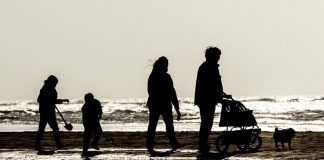 Parlamento aprova novo regime de parentalidade por unanimidade
