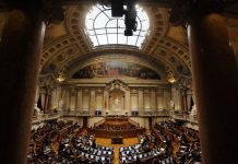 Parlamento chumba contagem total do tempo de serviço dos professores
