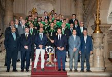 Medina homenageia hóquei do Sporting e diz que o troféu regressa a casa