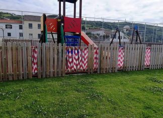 Vandalismo no parque infantil do Largo D. Luís I (Torre do Relógio)