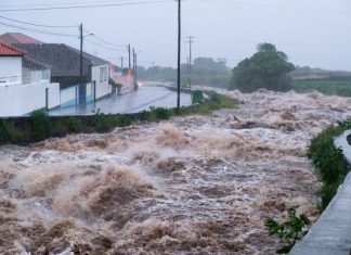 Autarca de Angra do Heroísmo admite necessidade de obras nas ribeiras