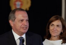 César acusa Marques Mendes de ser um “comerciante político” que publicita “boatos e falsidades”