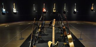 Leilão de guitarras de David Gilmour, dos Pink Floyd, rende 21,5 milhões de dólares