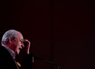 Rio propõe substituir ‘folga’ a funcionários públicos no 1.º dia de aulas por duas horas para todos