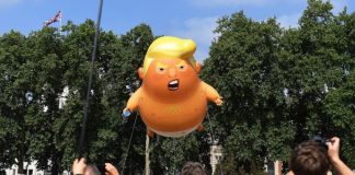 Museu de Londres pretende adquirir balão gigante de bebé Trump
