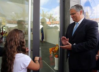 Vasco Cordeiro inaugura Centro Comunitário que garante melhores respostas a 300 crianças e jovens de São Miguel