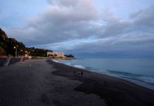 Entregue no parlamento dos Açores petição contra construção de hotel em Vila Franca do Campo
