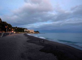 Entregue no parlamento dos Açores petição contra construção de hotel em Vila Franca do Campo