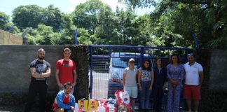 Alunos da Escola Profissional do Pico Entregam 100 Quilos de Ração ao Canil Municipal