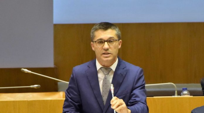Encontro de Quadros Parlamentares contribui para “melhorar o funcionamento dos Parlamentos”, sublinha o Presidente Luís Garcia