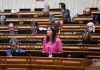 Lara Martinho reforça urgência do cumprimento da medicina do trabalho na Base das Lajes