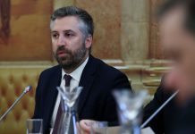 Governo está a analisar “suspeitas de fraude” nos subsídios a voos para Madeira e Açores