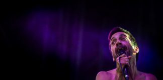 Ornatos Violeta tocam no festival Maré de Agosto