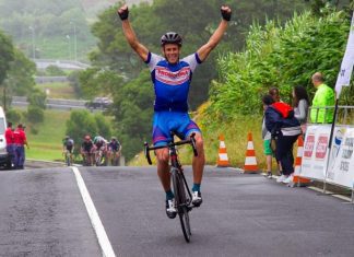 Tiago Furna é tetracampeão de estrada