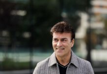 Documentário sobre vida e obra de Tony Carreira estreia-se hoje em Portugal
