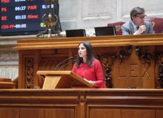 Lara Martinho defende redução gradual das armas nucleares