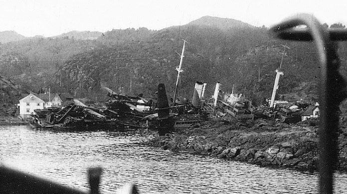 O “Schwabenland” bombardeado, na Noruega