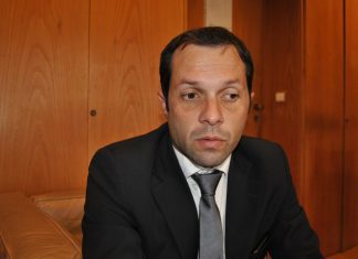 Assembleia de Ilha do PSD/Faial – Moção propõe que Conselho Regional “aprecie” a continuidade do mandato de Alexandre Gaudêncio