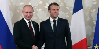 Putin reúne-se com Macron em França a 19 de agosto