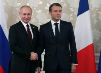 Putin reúne-se com Macron em França a 19 de agosto