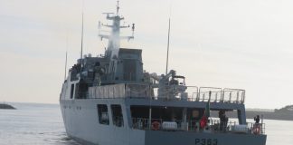 Navio patrulha oceânico Setúbal inicia missão nos Açores