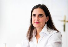 “O que foi definido em relação ao Porto da Praia da Vitória está a ser cumprido”, afirma Lara Martinho