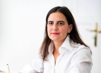 “O que foi definido em relação ao Porto da Praia da Vitória está a ser cumprido”, afirma Lara Martinho