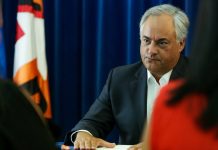 António Costa quer cortar reembolsos das passagens aéreas